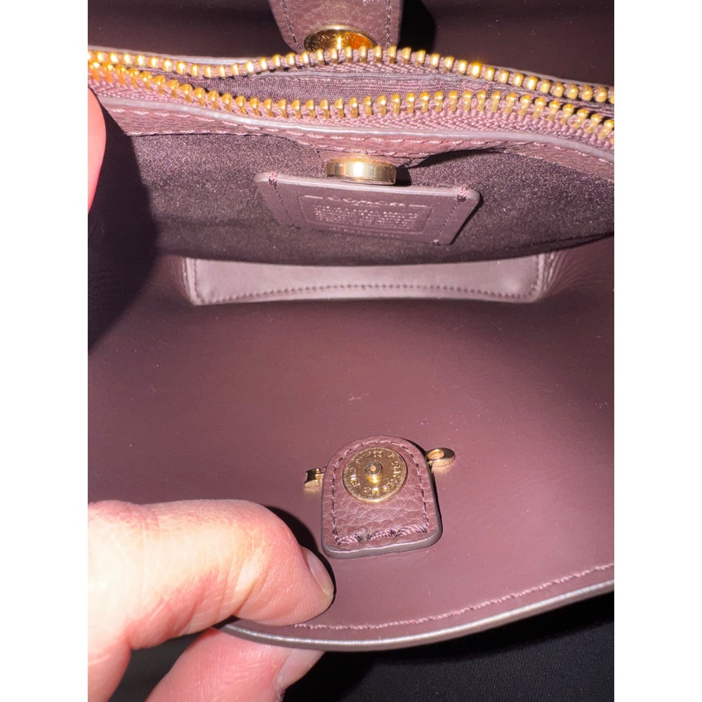 Coach Town Bucket Bag Red Pebbled Leather Gold Hardware Bag 91122 - Picture 3 of 9